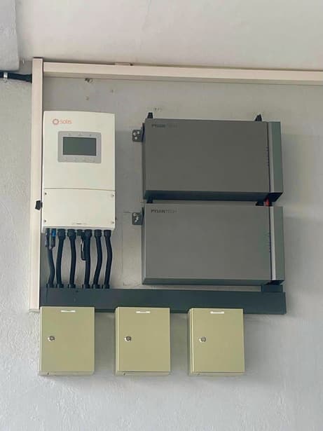 8.19 kWp Hybrid Solar PV System